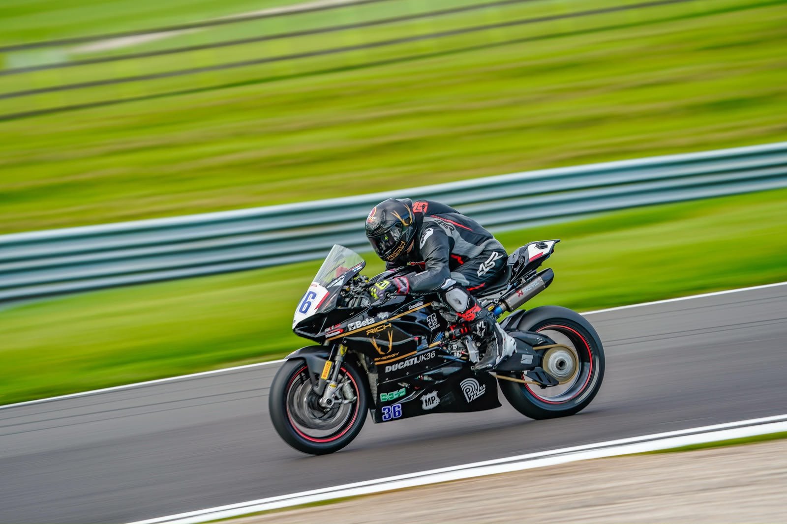 Brands Hatch finale: Kantola digs in as the season closes